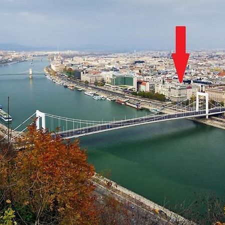 Monolit Budapest Center Guesthouse Luaran gambar