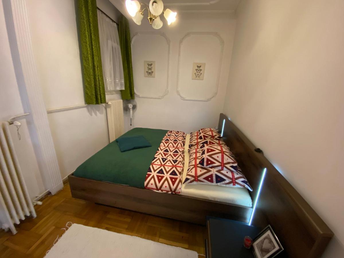 Monolit Budapest Center Guesthouse Luaran gambar