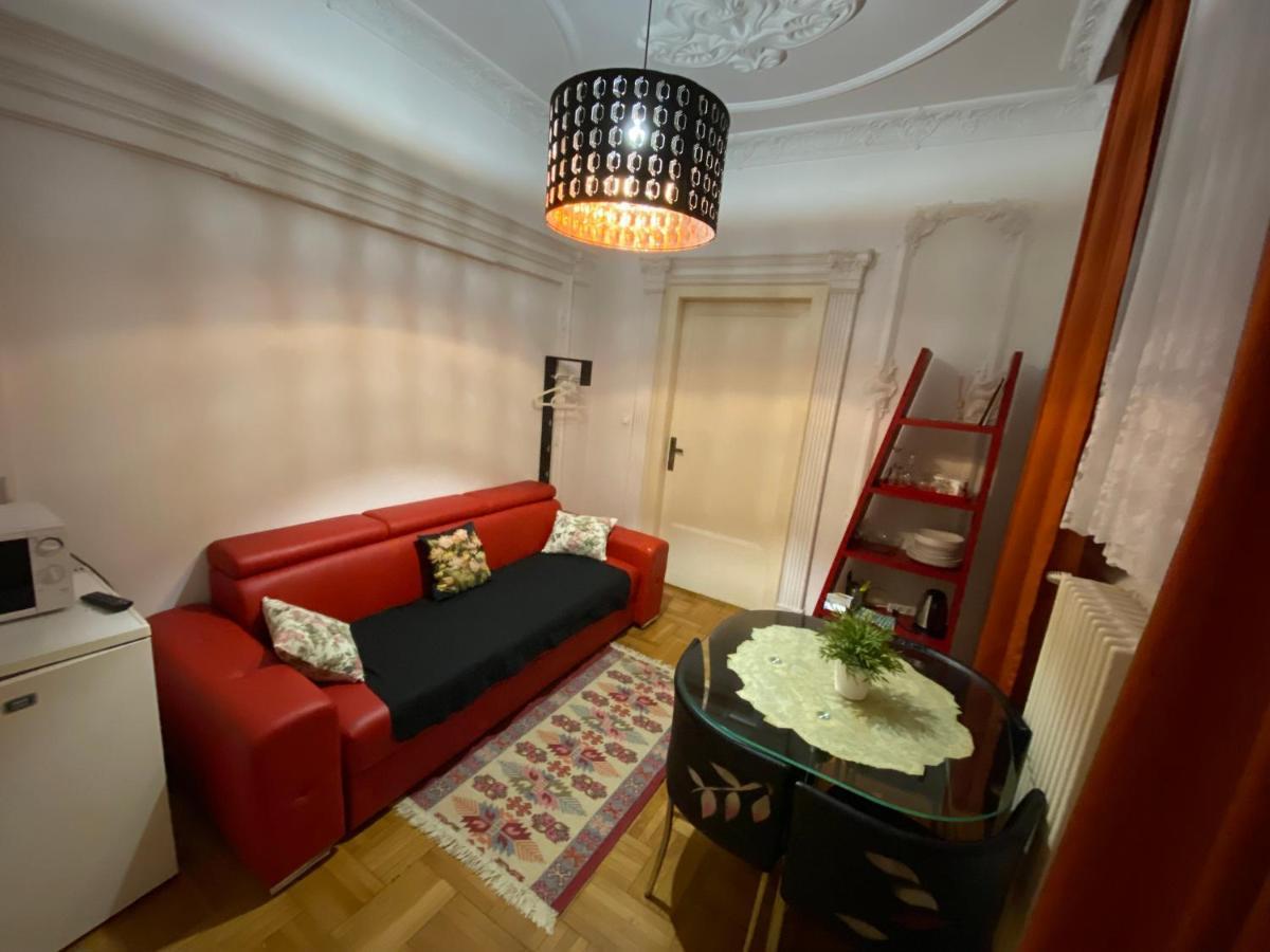 Monolit Budapest Center Guesthouse Luaran gambar