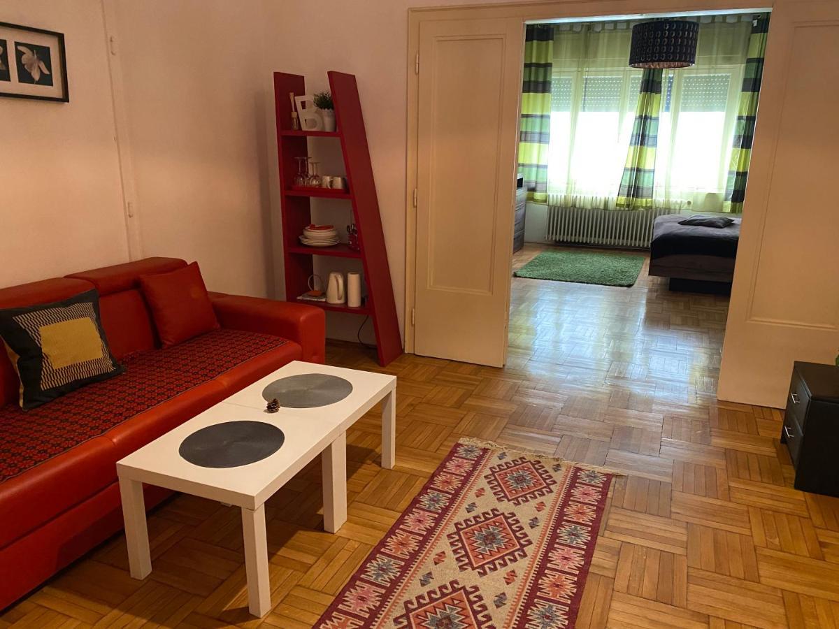 Monolit Budapest Center Guesthouse Luaran gambar
