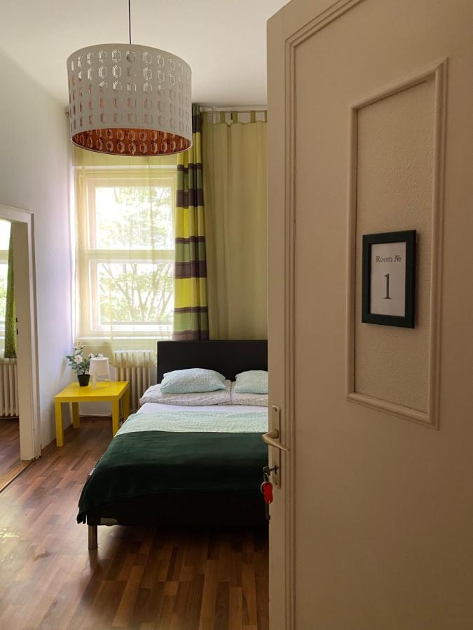 Monolit Budapest Center Guesthouse Luaran gambar