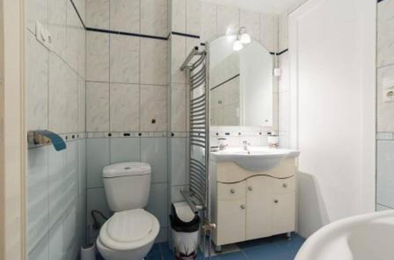 Monolit Budapest Center Guesthouse Luaran gambar
