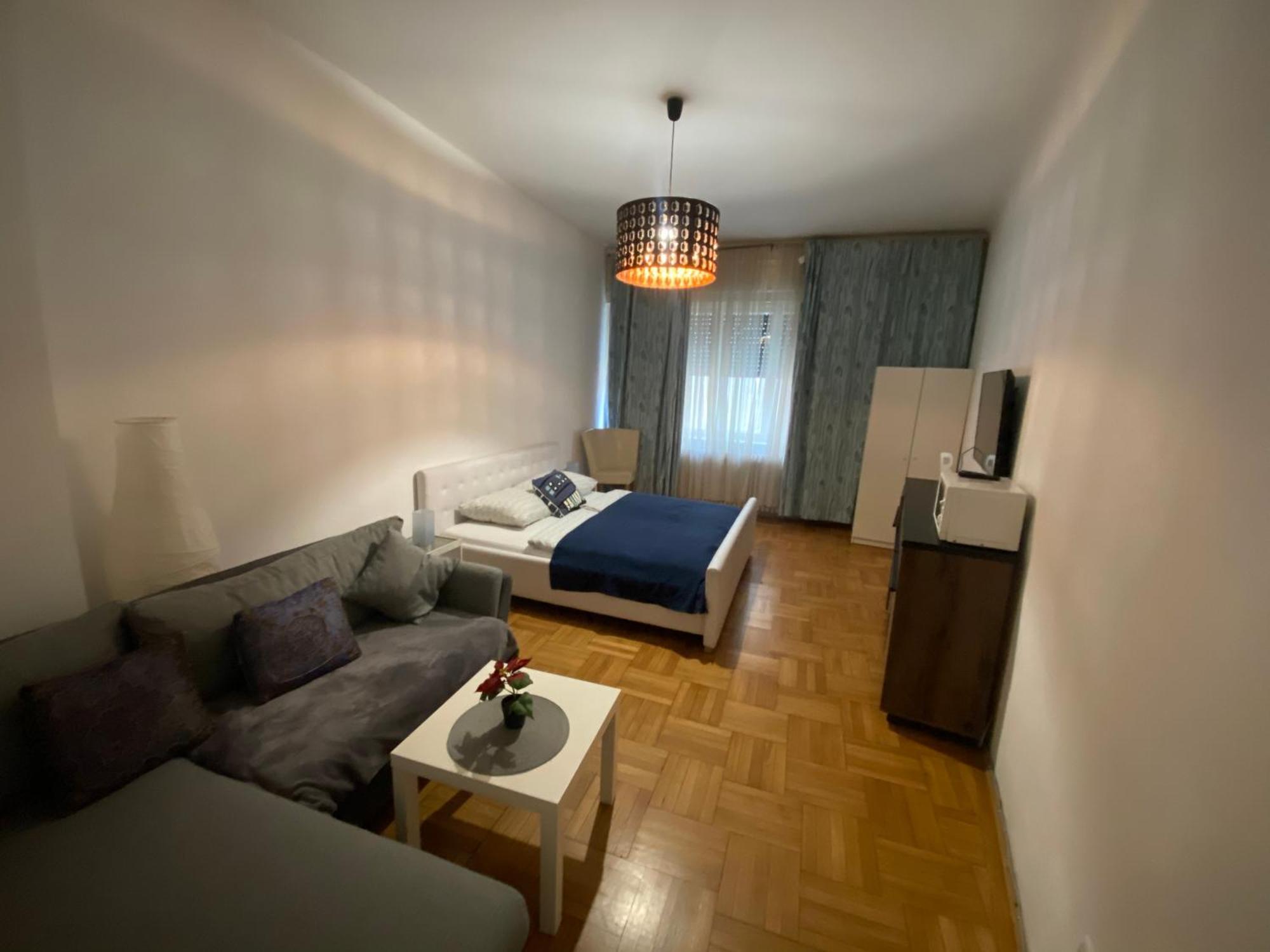 Monolit Budapest Center Guesthouse Luaran gambar
