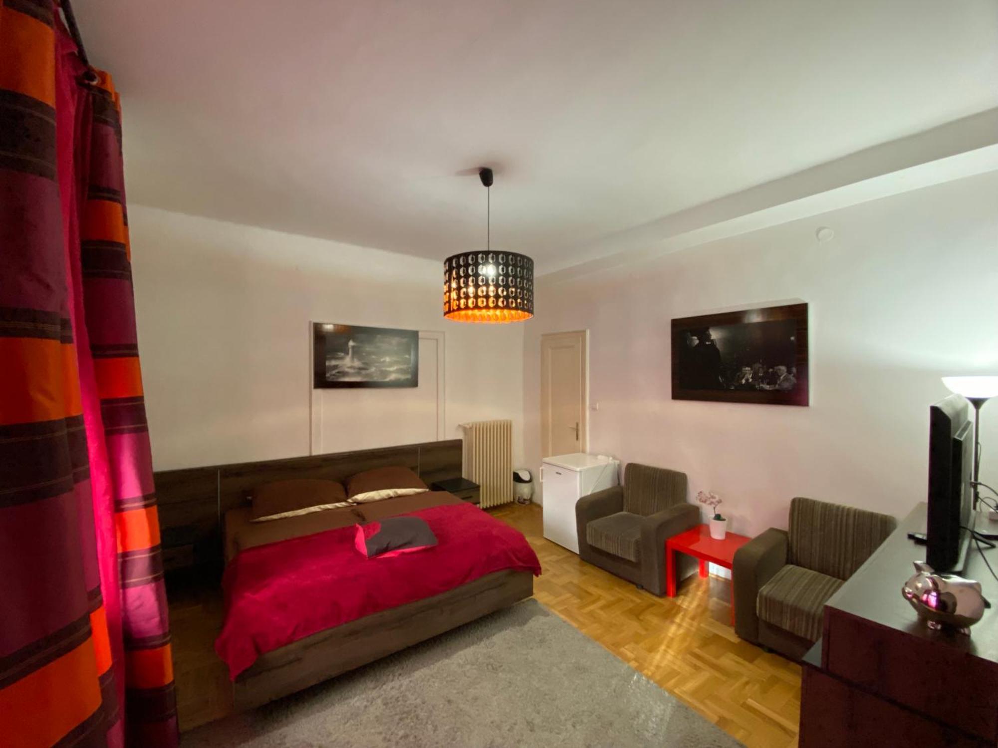 Monolit Budapest Center Guesthouse Luaran gambar